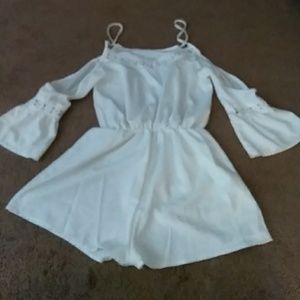 White cold arms  size L Adorable Romper.